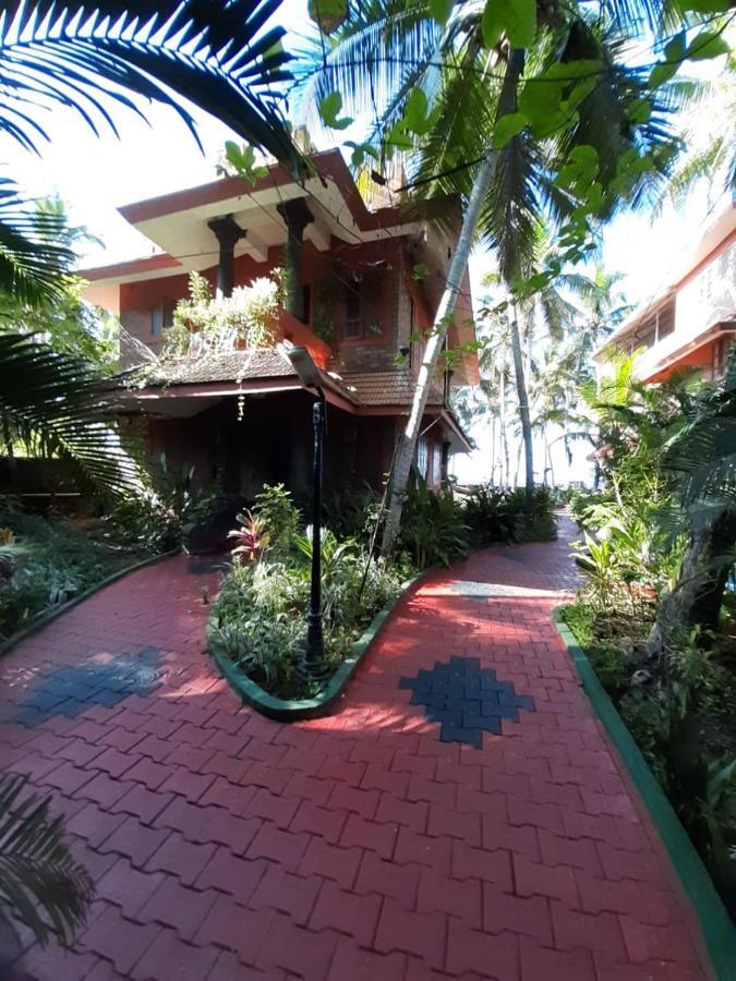 Wild Palms On Sea Hotel Kazhakuttam Ngoại thất bức ảnh